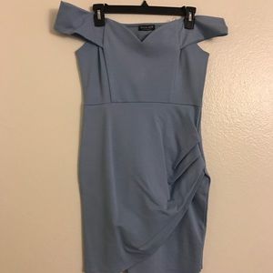 Off the shoulders bodycon dress
